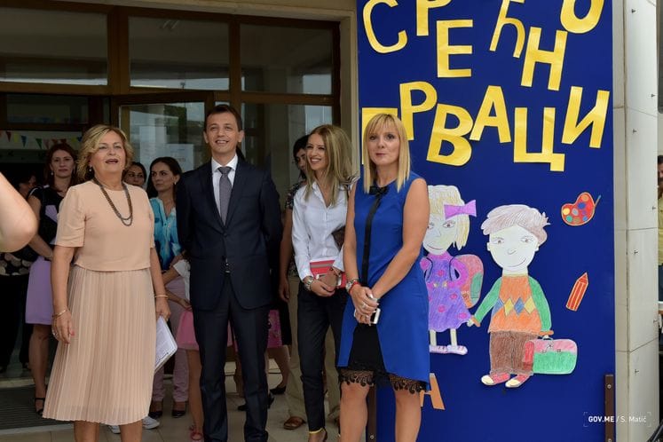 Saopštenje: Ministar Bošković prisustvovao svečanosti povodom početka školske godine u JU OŠ “Pavle Rovinski”