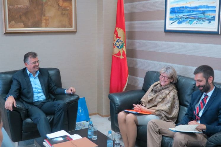 Saopštenje: Ministar Gvozdenović razgovarao s ambasadorkom SAD-a Nj.E. M. Uehara o napretku u oblasti turizma i potencijalnim investitorima iz SAD-a