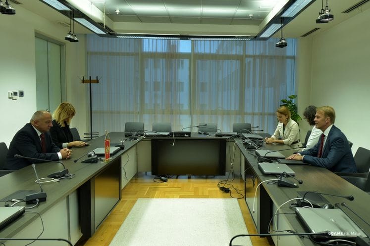 Potpredsjednik Vlade Vujica Lazović primio šefa Delegacije EU: Institucije Crne Gore otvorene za saradnju u procesu evrointegracija