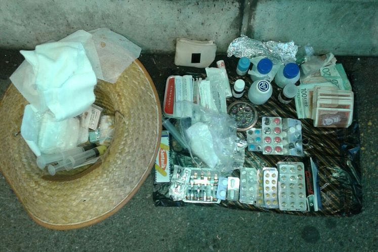 Policijski i carinski službenici u autobusu na GP Božaj kod dva makedonska državljanina pronašli marihuanu, heroin i metadon