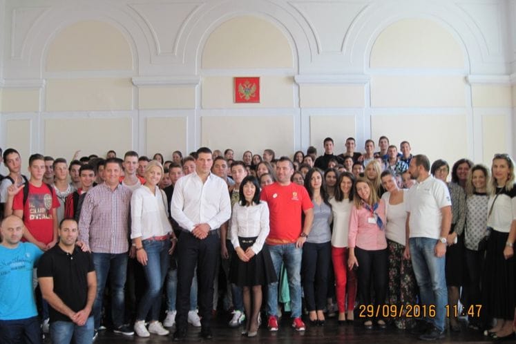 Saopštenje: Učenici sportskog odjeljenja JU Gimnazija „Slobodan Škerović“ ugostili Nikolu Janovića