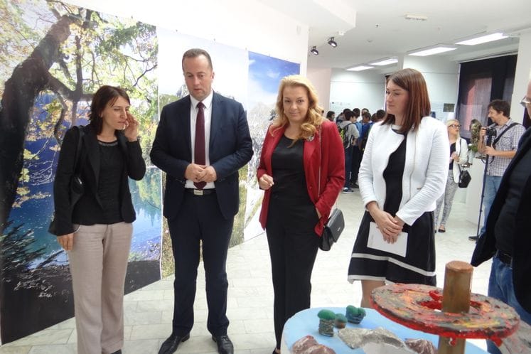 Ministarka Vlahović posjetila izložbu „Inspiracija” u Mojkovcu i Botaničku baštu u Kolašinu