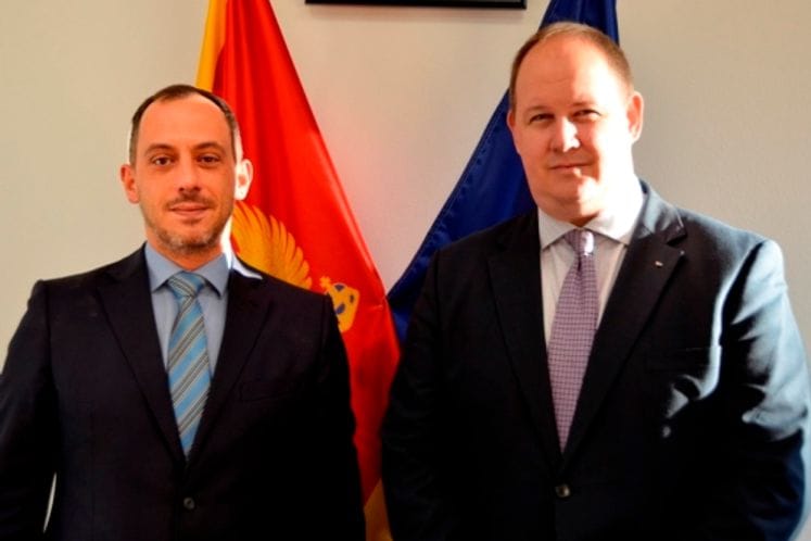 Ivanović sa ambasadorom Šerom: Jačati odnose Crne Gore i Estonije na polju odbrane