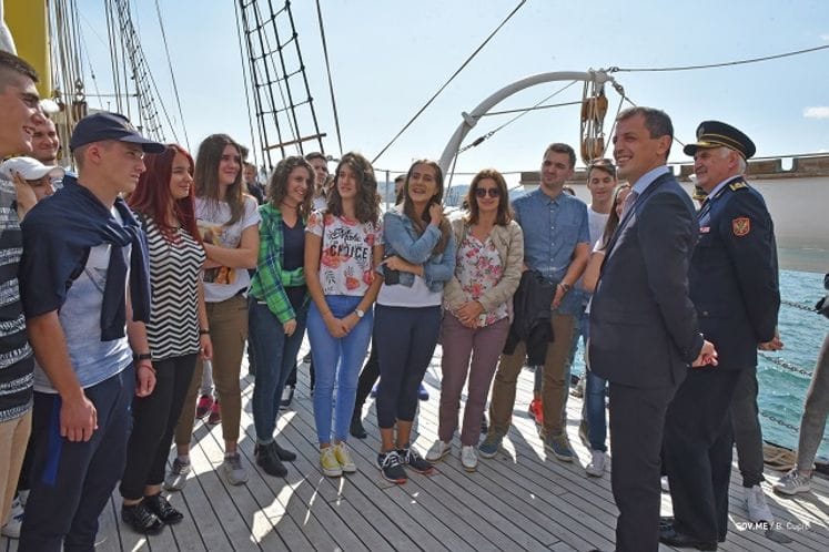 Bošković podgoričkim srednjoškolcima na „Jadranu“: Vojni poziv jedan je od najtežih, ali i najčasnijih