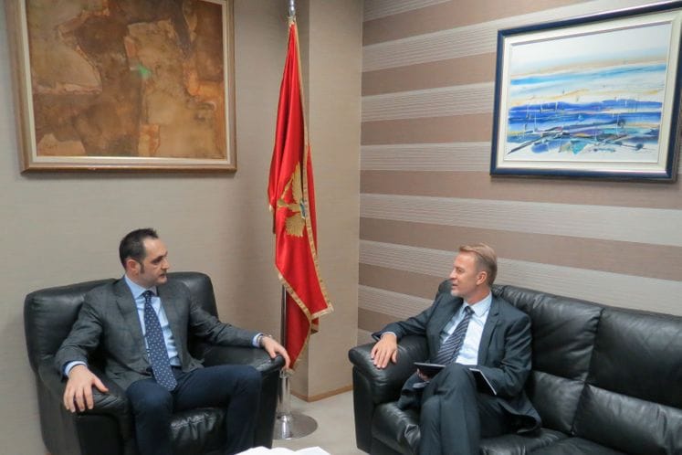 Saopštenje: Ministar Radulović sastao se sa ambasadorom Oravom