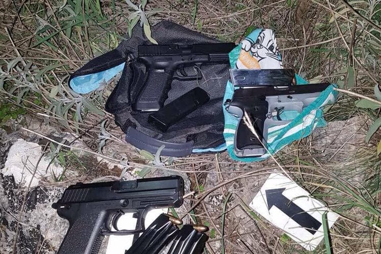 Podgorica: Supružnici lišeni slobode nakon što su pronađena tri pištolja sa municijom za koje se sumnja da su bili u njihovom posjedu