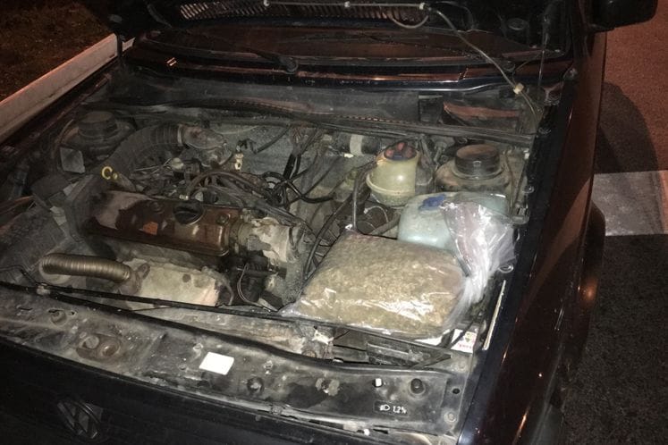 Bar: Pronađeno i oduzeto oko kilogram marihuane; tri lica lišena slobode