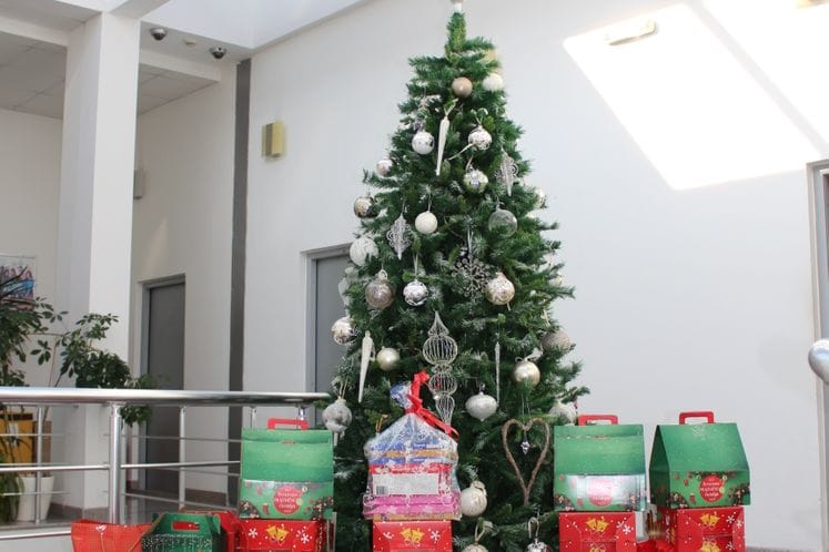 Najava: Novogodišnja priredba i uručenje paketića