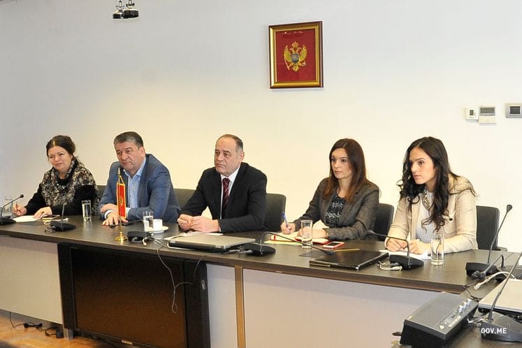 Dogovorene aktivnosti na projektu uzgoja i prerade kineskog ljekovitog bilja u Crnoj Gori