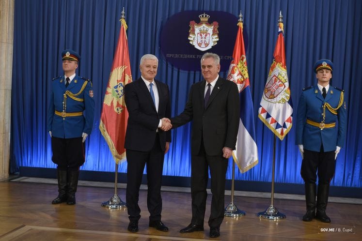 PM Marković meets President Nikolić: Montenegro willing to assist in overcoming challenges in region
