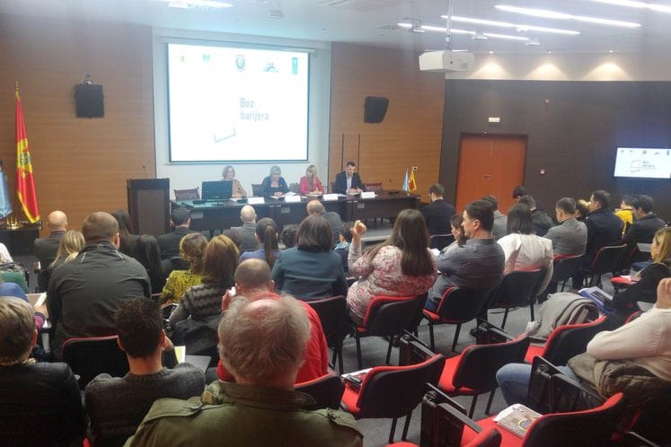 SAOPŠTENJE ZA MEDIJE: Tivat domaćin okruglog stola u okviru kampanje „Bez barijera. Da posao ne stoji!“