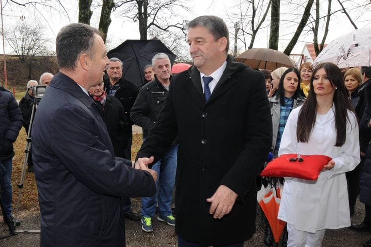 Ministar Hrapović otvorio zdravstvenu ambulantu u nikšićkom naselju Straševina
