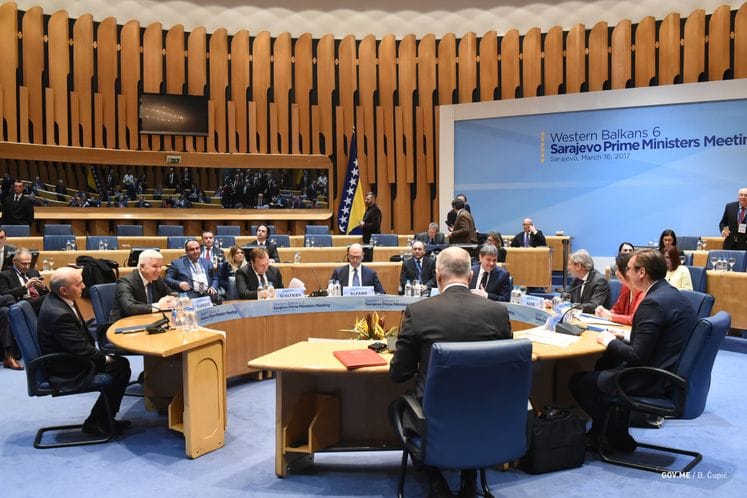 Premijer Marković u Sarajevu: Crna Gora apsolutno posvećena regionalnoj saradnji, EU da pojača prisustvo na Balkanu