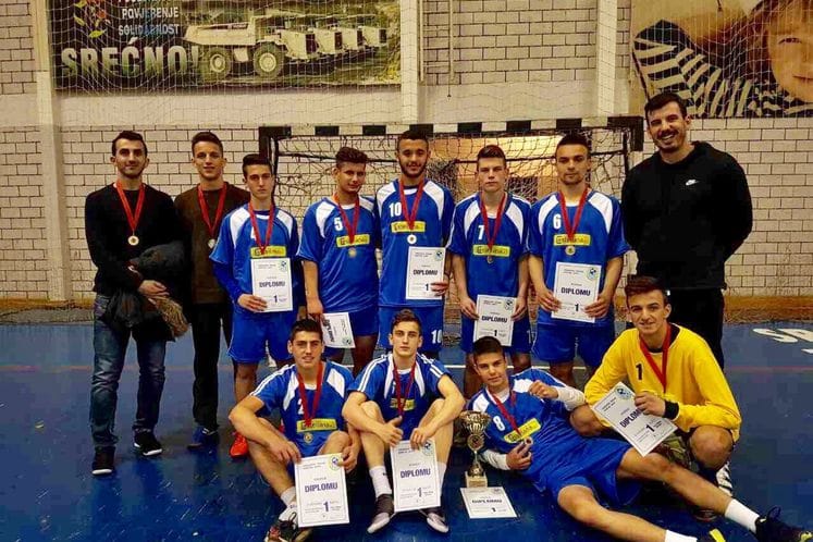 Muška ekipa Gimnazije u Tuzima i ženska ekipa Srednje stručne škole u Pljevljima najbolji na Državnom prvenstvu srednjih škola u malom fudbalu