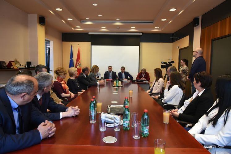 Saopstenje: Uručeni sertifikati: Akreditacija kao garancija za kvalitet