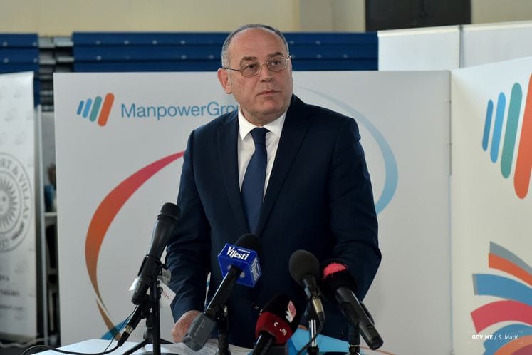 Potpredsjednik Vlade Milutin Simović u Podgorici otvorio sajam obrazovanja, poslova i praksi „Dani karijere“