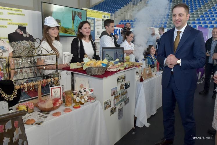 Potpredsjednik Simović i ministar Šehović otvorili Dane karijere: Izgradnja karijere je trka koju će istrčati najuporniji