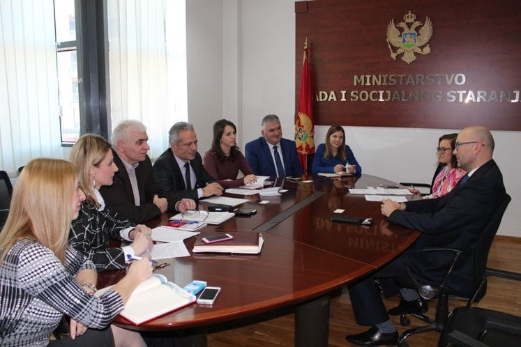 SAOPŠTENJE: Ministar Purišić sastao se sa ambasadorom Romanom Hlobenom