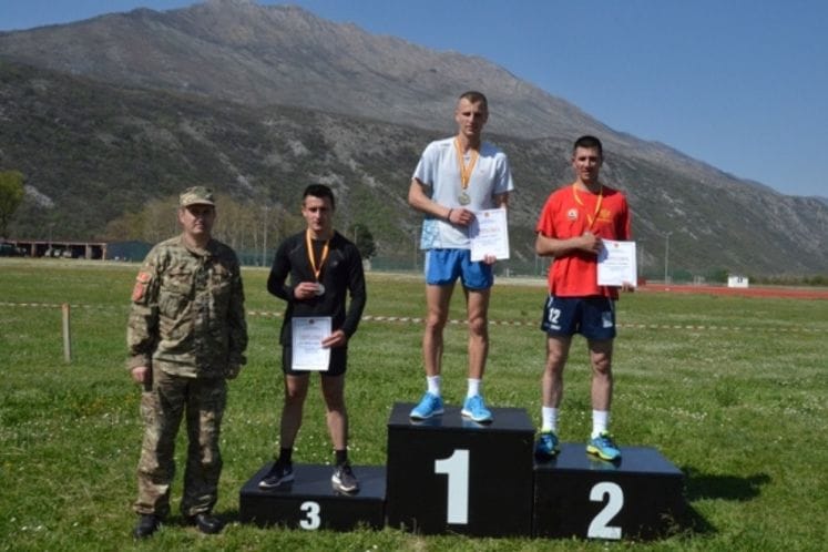 Vodnik Goran Petrić prvi u trci na 5.000, poručnica korvete Sara Rakočević u trci na 4.000 m