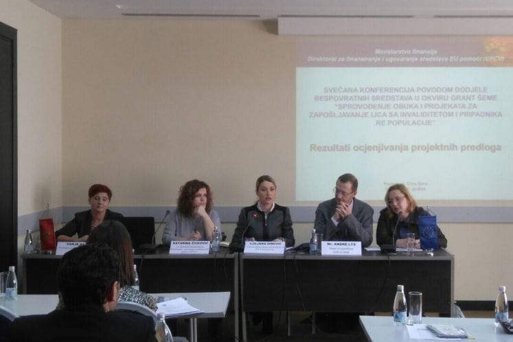 SAOPŠTENJE: Održana konferencija povodom promocije dodjele bespovratnih sredstava Evropske unije izabranim projektima Poziva "Implementacija treninga i projekata za zapošljavanje osoba sa invaliditetom i pripadnka RE populacije“