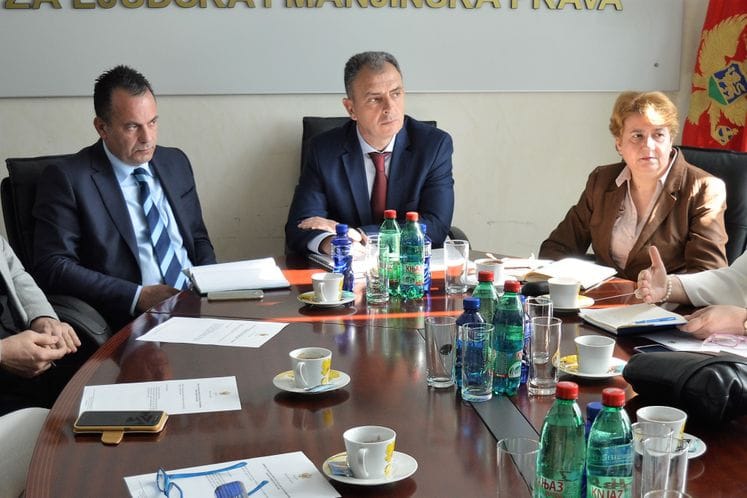 SAOPŠTENJE: Ministar Hrapović razgovarao sa predstavnicima reprezentativnih sindikata zdravstva