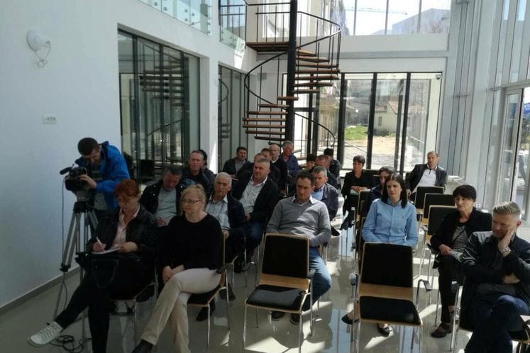 Proizvođačima pojašnjene mogućnosti podrške preradi mlijeka na gazdinstvima