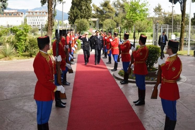 Kontraadmiral Rajmondi u posjeti generalu Jokiću: Povećan broj pripadnika VCG u pomorskoj operaciji ATALANTA