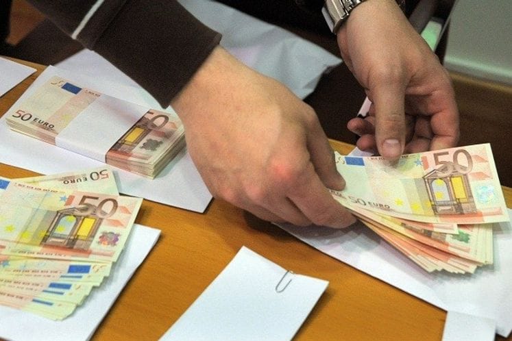 Počela isplata studentskih kredita i stipendija za mart i april školske 2016/2017. godine