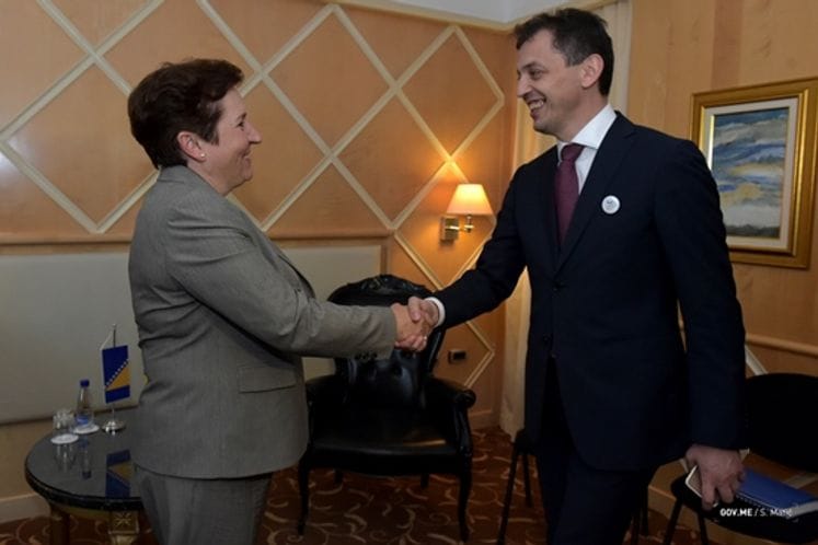 Bošković i Pendeš istakli značaj konstantnog unapređivanja odnosa zemalja regiona na polju odbrane