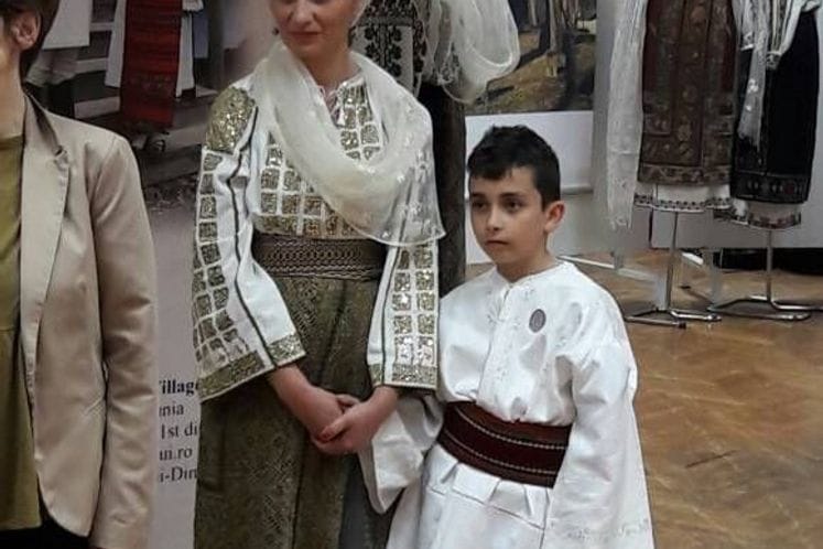 Otvorena izložba narodnih nošnji Rumunije