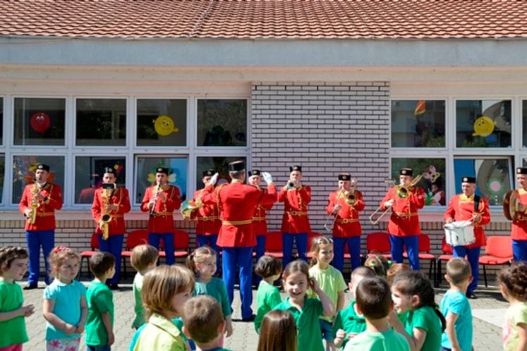 Himna Crne Gore u izvođenju Vojnog orkestra za mališane podgoričkih vrtića