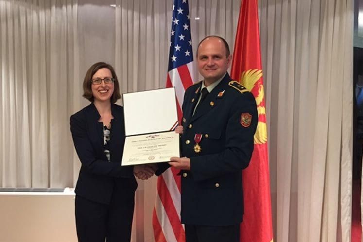 Potpukovnik Velibor Bakrač odlikovan Ordenom za zasluge, najvišim američkim odlikovanjem za strane oficire