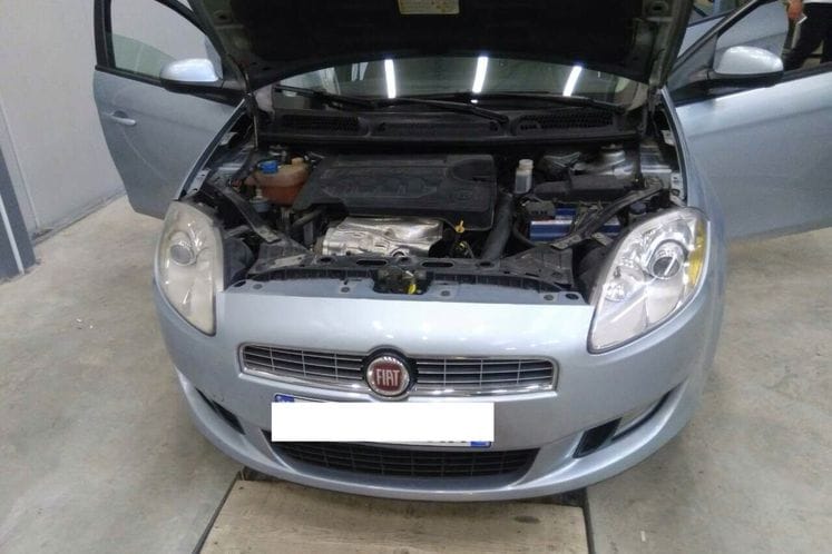 Zajedničko saopštenje: Policijski i carinski službenici sinoć na dva granična prelaza spriječili krijumčarenje 7 kg heroina i 16 kg skanka; četiri lica lišena slobode