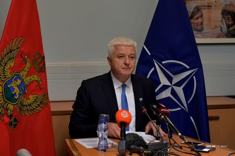 Predsjednik Vlade Crne Gore Duško Marković – izjava za javnost po okončanju Sastanka šefova država ili vlada zemalja članica NATO-a, Brisel, 25. maj 2017.