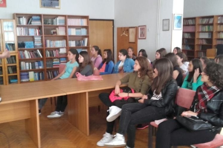 U tri podgoričke osnovne škole održane radionice povodom obilježavanja Međunarodnog dana djevojčica u ICT-u