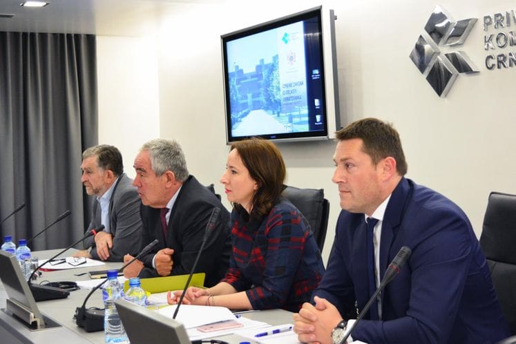 Izmjene obrazovnih zakona korak naprijed u povezivanju privrede i obrazovanja, oko 100 stipendija za buduće srednjoškolce