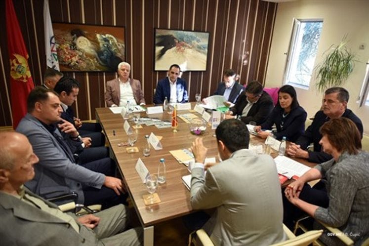 PM Marković pays visit to HG “Budva Riviera“: No additional burden on economy except Fiscal Strategy measures