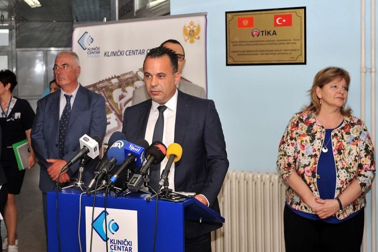 Obraćanje državnog sekretara Vujovića na svečanom otvaranju rekonstruisanih operacionih sala na Klinici za očne bolesti Kliničkog centra Crne Gore