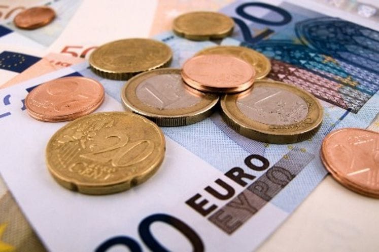 Počela isplata studentskih kredita i stipendija za maj i jun