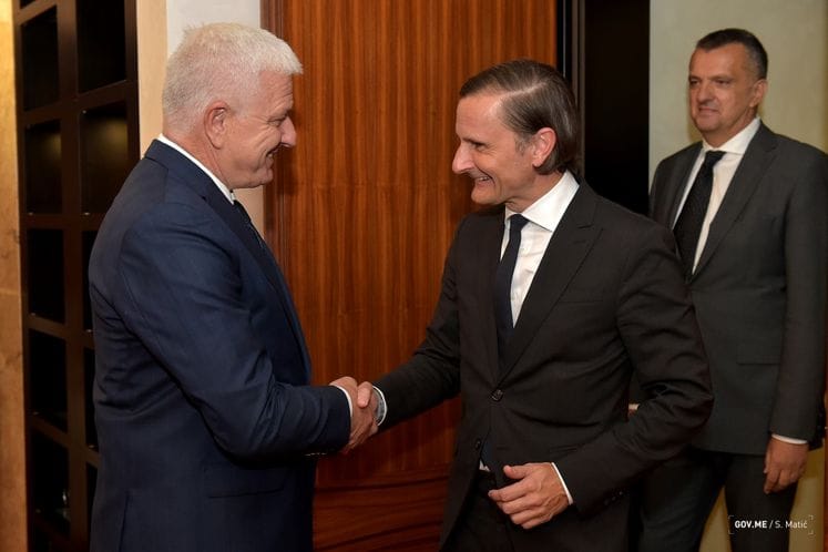 PM Marković meets with representatives of "Vijesti": Freedom of media is permanent commitment of Government