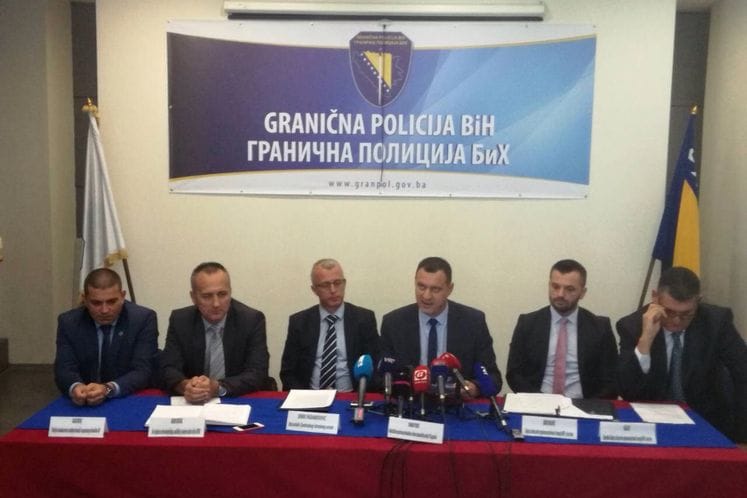 Pres konferencija u Sarajevu: Policije Crne Gore, Bosne i Hercegovine i Hrvatske u akciji „Dardaneli“ lišili slobode 21 lice zbog trgovine ljudima / IZJAVA
