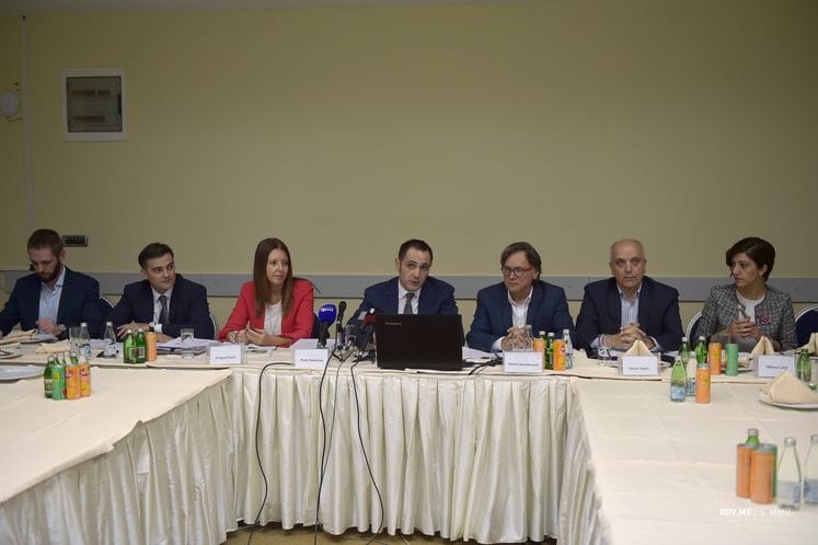 Radulović: Opštinama se ne oduzimaju nadležnosti, Zakon im omogućava da imaju veći uticaj na planove