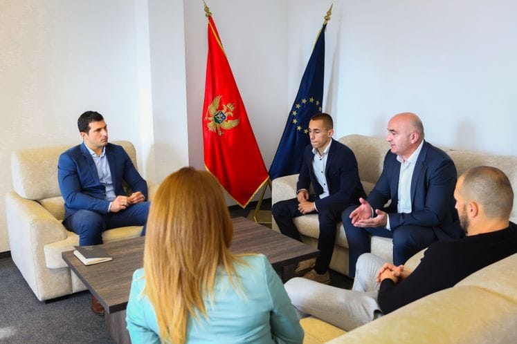 Janović nagradio karatistu Nenada Dulovića: 4 hiljade eura za evropskog vicešampiona i vrhunskog borca