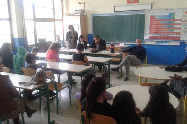 Čas na temu problematike dječijih ugovorenih brakova