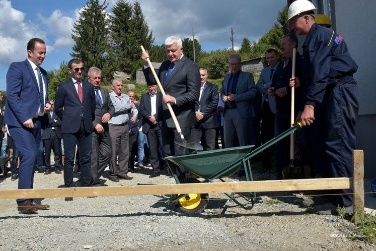 PM Marković in Municipality of Mojkovac: Activities of Government and local authorities make visible results in Northern region