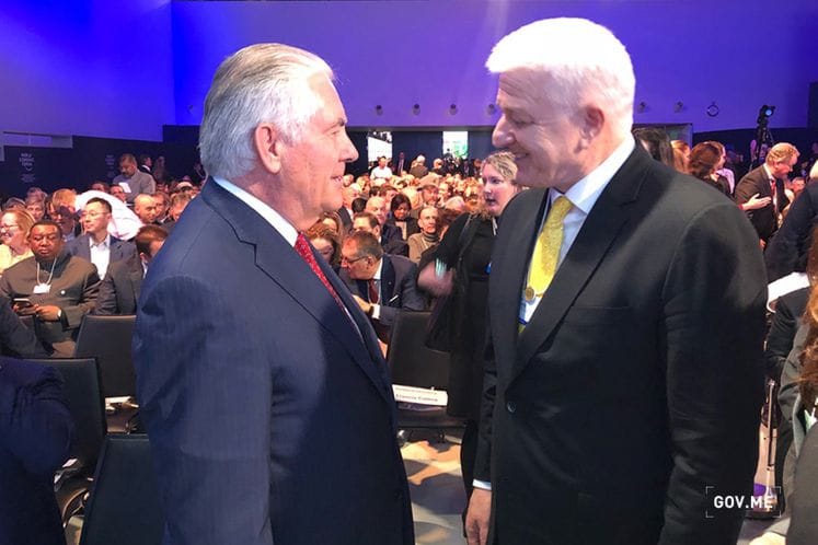 DAVOS - PM Marković, Secretary of State Rex Tillerson note good and friendly relations between Montenegro and USA
