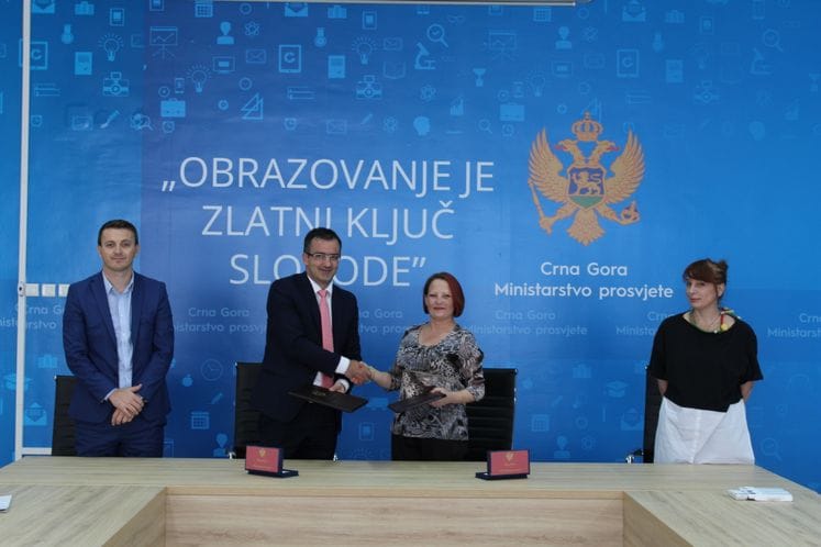 Fondacija Obrazovanje Roma – REF donirala je tri nova autobusa za svrhu školskog prevoza romskih i egipćanskih učenika