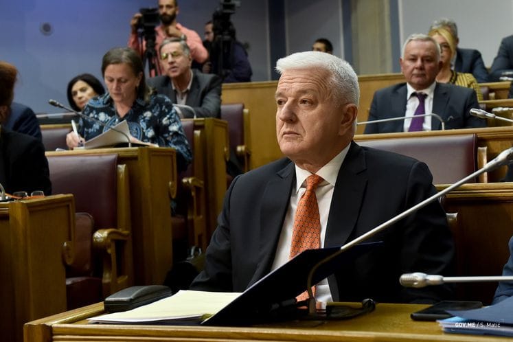 Over last 2 years registered unemployment rate fell from 21% to 17.2%, LFS-based rate fell from 17.7% to 14.1%, PM Marković stresses