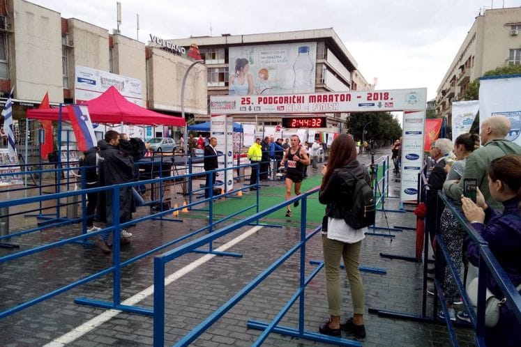 Policijski službenik Dragoljub Koprivica najuspješniji crnogorski takmičar na današnjem 25. Internacionalnom Podgoričkom maratonu