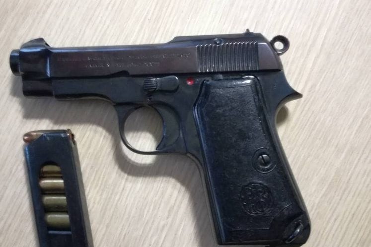 Policija u Podgorici i Cetinju zaplijenila oružije i opojne droge